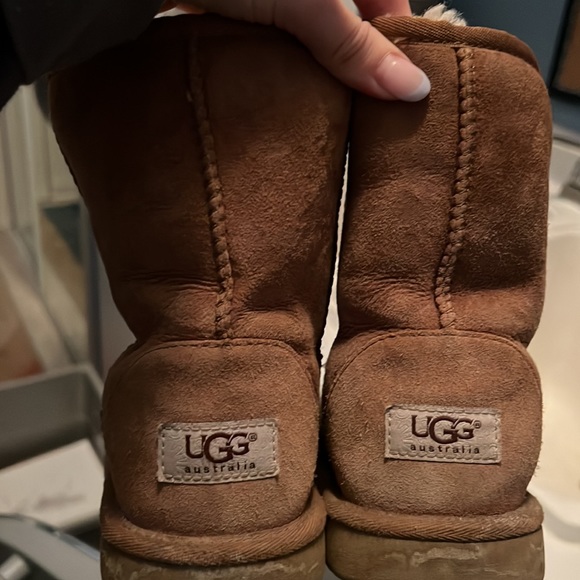 Uggs - Picture 2 of 3